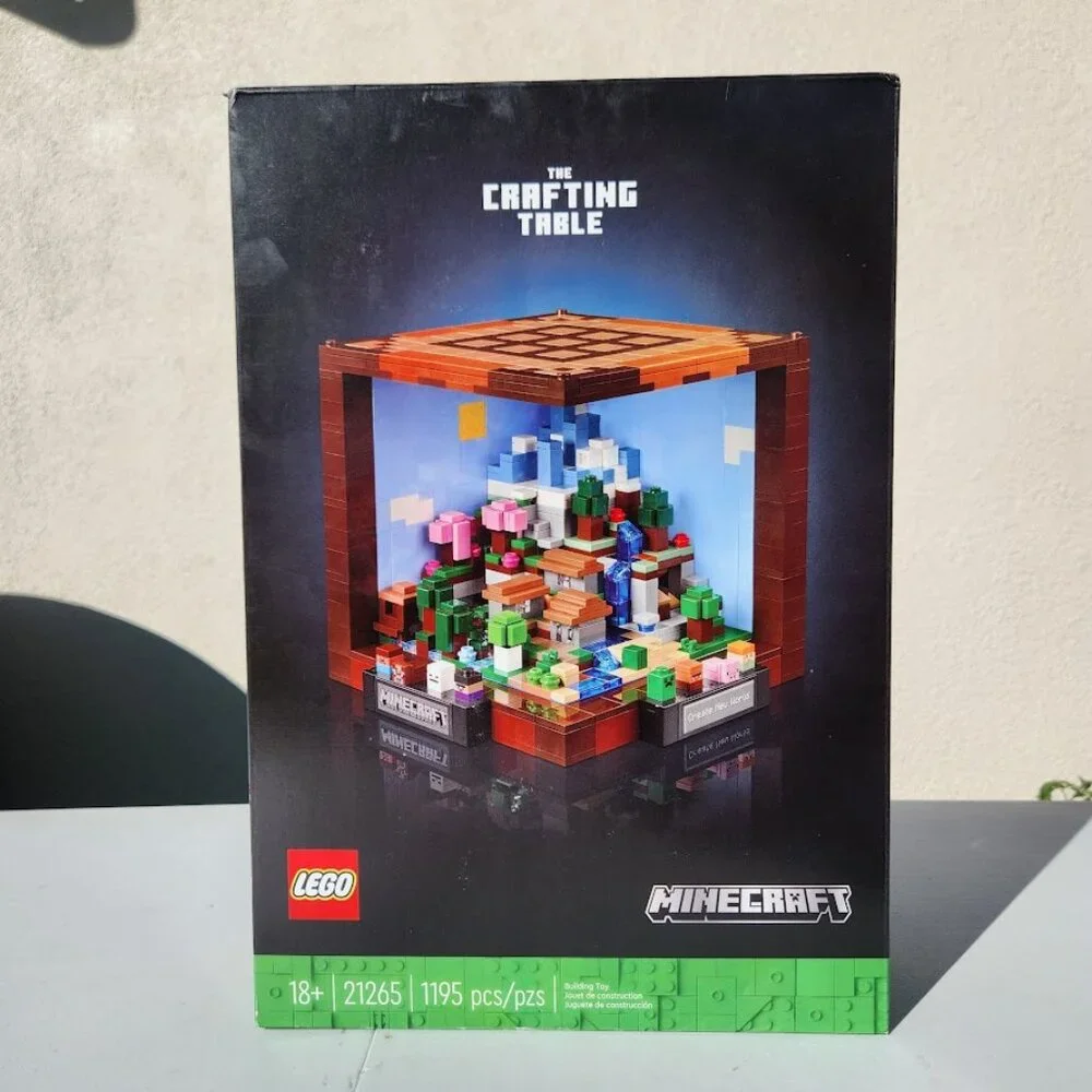 New LEGO Minecraft Crafting Table Toy Building Set 21265 Minecraft Figures, Mobs